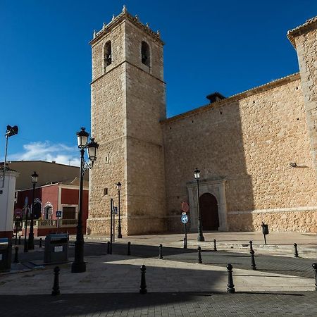 Hotel La Barca Pedro Muñoz エクステリア 写真