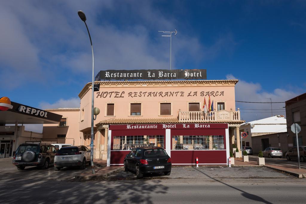 Hotel La Barca Pedro Muñoz エクステリア 写真