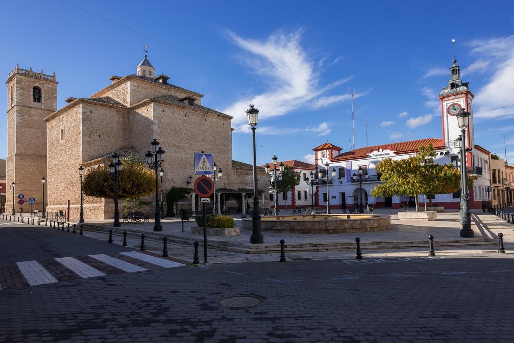 Hotel La Barca Pedro Muñoz エクステリア 写真