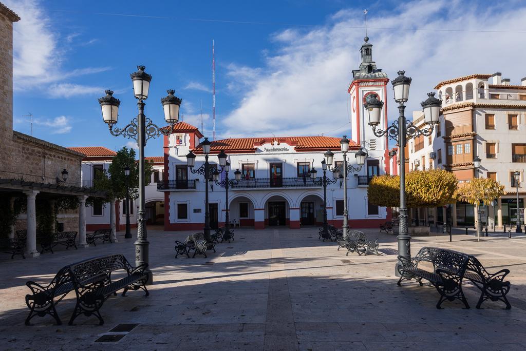 Hotel La Barca Pedro Muñoz エクステリア 写真